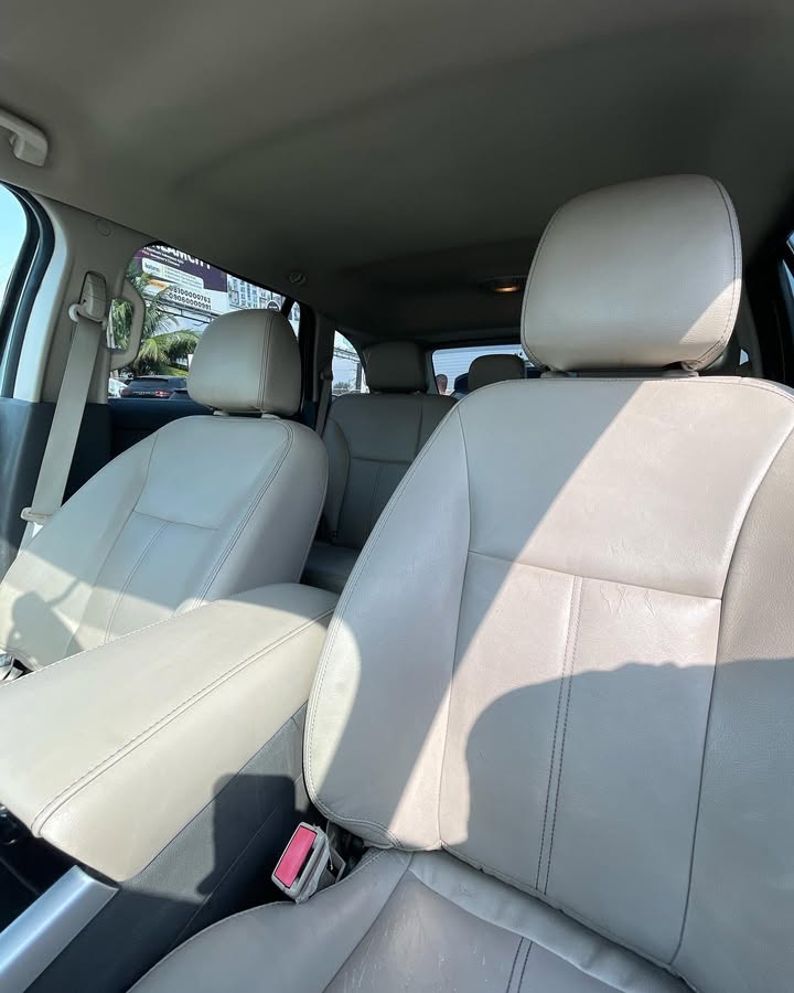 ayobanksautos-20251223-0005