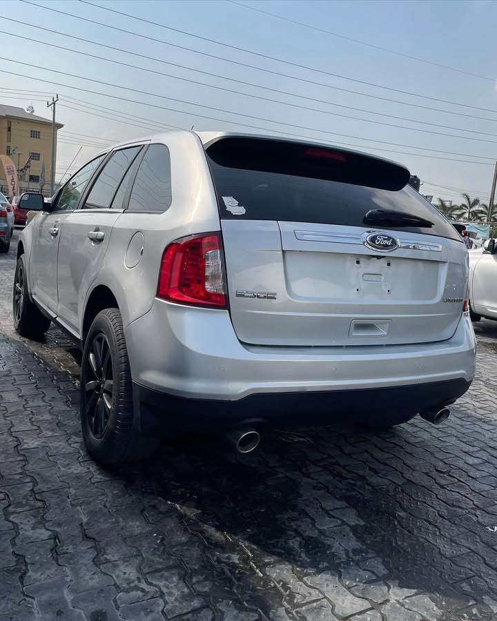 ayobanksautos-20251223-0009